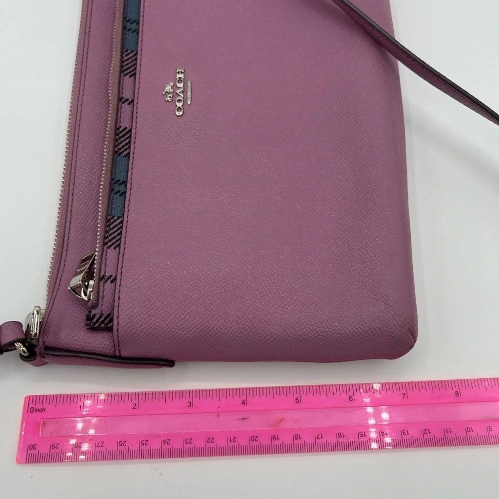 Coach Lavender Crossbody Bag - Picture 4 of 10